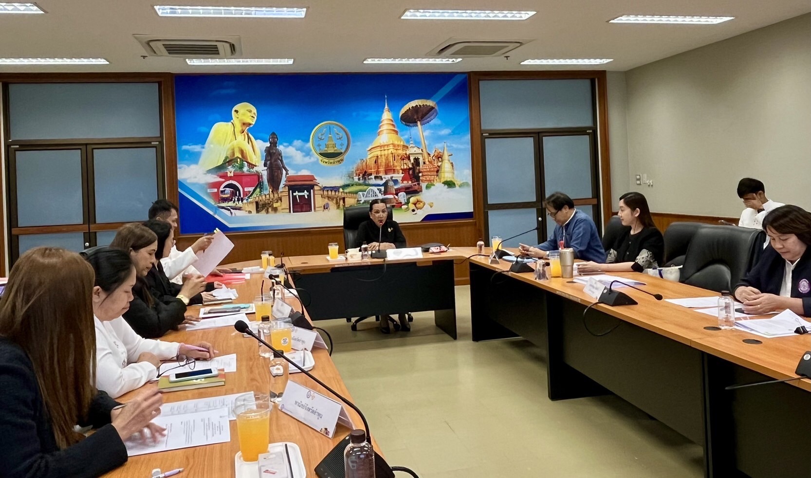 พช.ลำพูน ร่วมการประชุมคณะกรรมการรับรองมาตรฐานผลิตภัณฑ์ชุมชนจังหวัดลำพูน ครั้งที่ 30-1/2569 