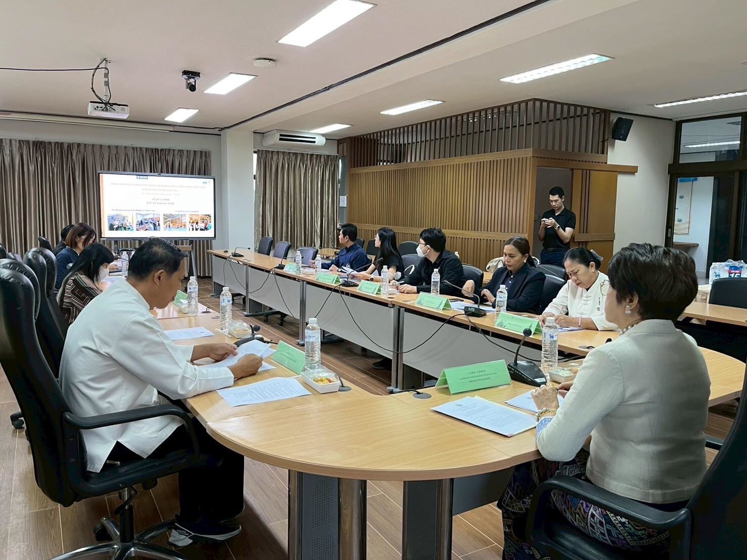 พช.ลำพูน ร่วมการประชุมคณะทำงานตรวจสอบมาตรฐานการผลิตสินค้าสิ่งบ่งชี้ทางภูมิศาสตร์ (GI) ลำไยอบแห้งเนื้อสีทองลำพูน ครั้งที่ 1/2569 ประจำปีงบประมาณ พ.ศ. 2569 